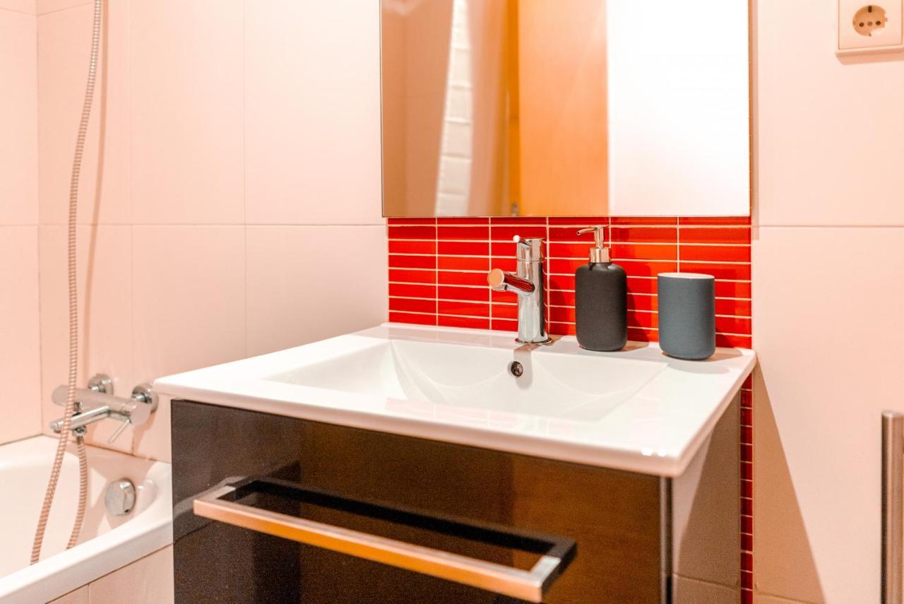 Cozy Studio In The Heart Of Lapa - 5Min Walk To Metro! بورتو المظهر الخارجي الصورة